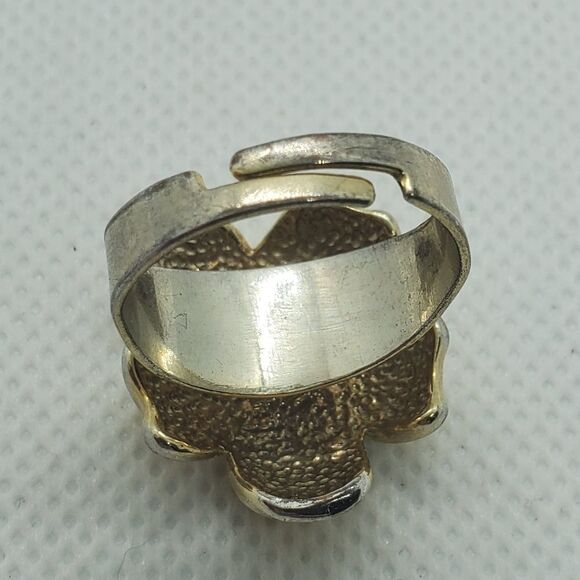 Adjustable Yellow Flower Ring - Picture 5 of 5